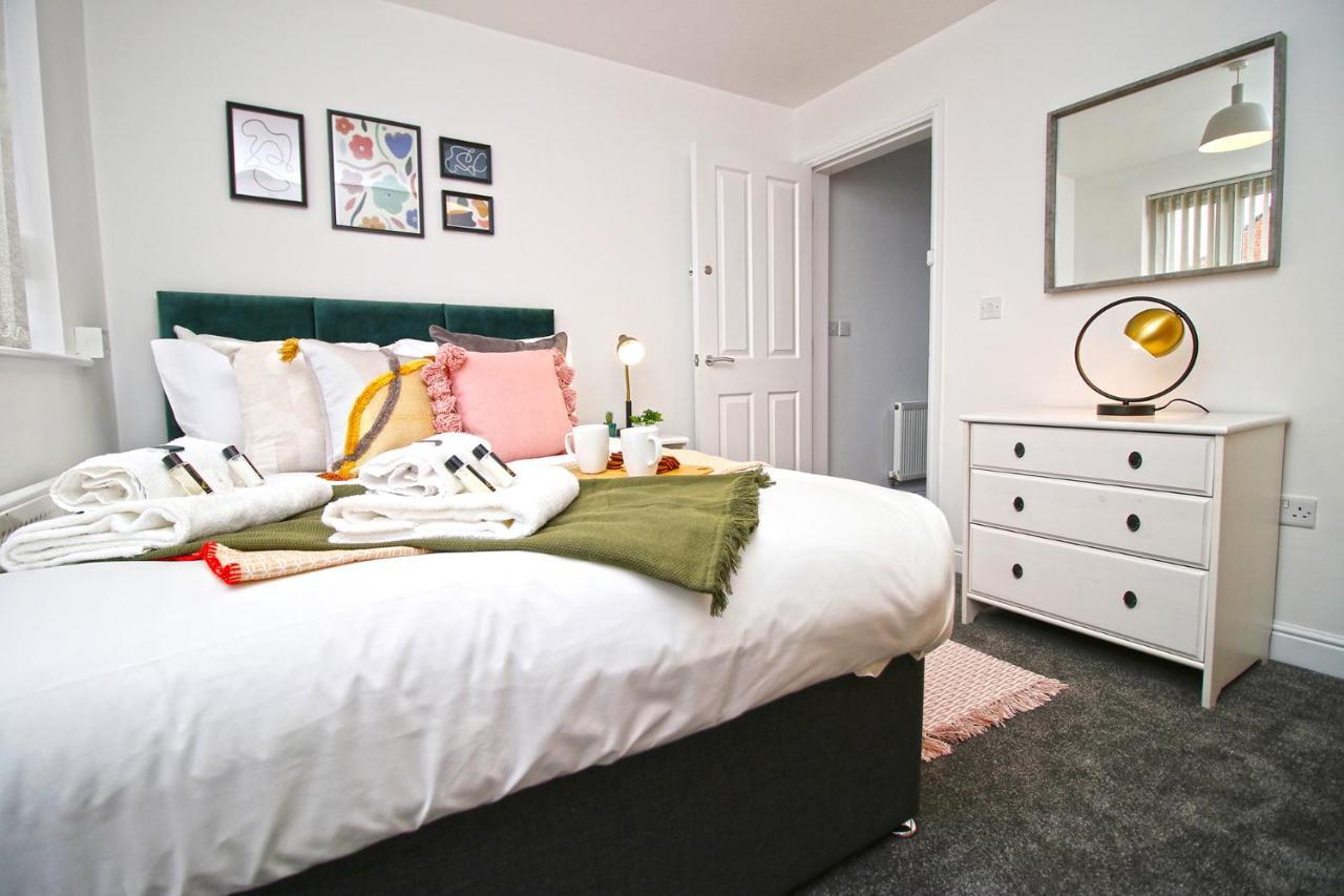 Dock House - 5 Bedroom House - Sleeps 7 뉴포트 외부 사진
