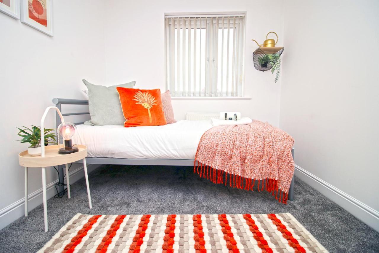 Dock House - 5 Bedroom House - Sleeps 7 뉴포트 외부 사진