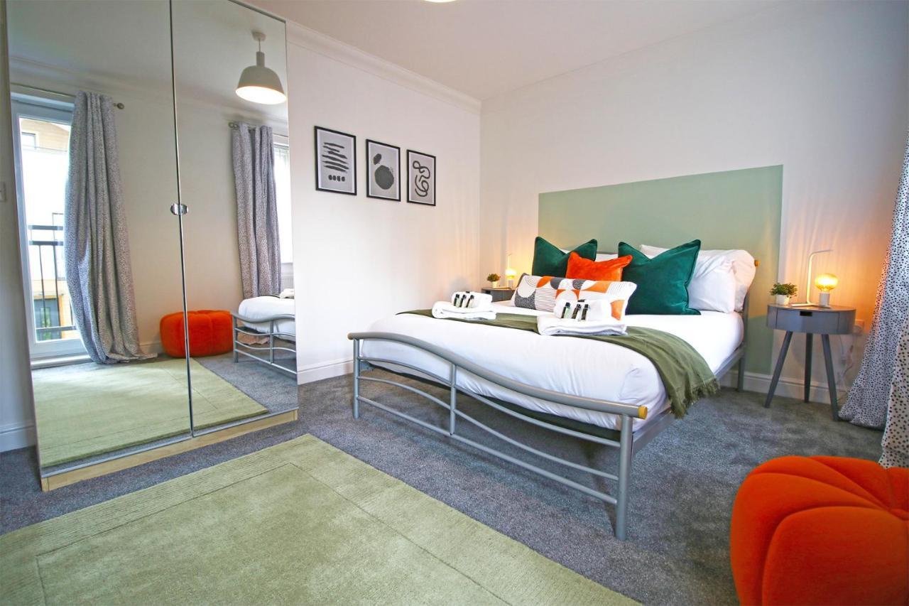 Dock House - 5 Bedroom House - Sleeps 7 뉴포트 외부 사진